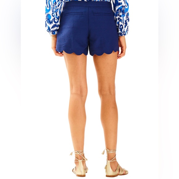 Lilly scalloped shorts - Picture 2 of 5